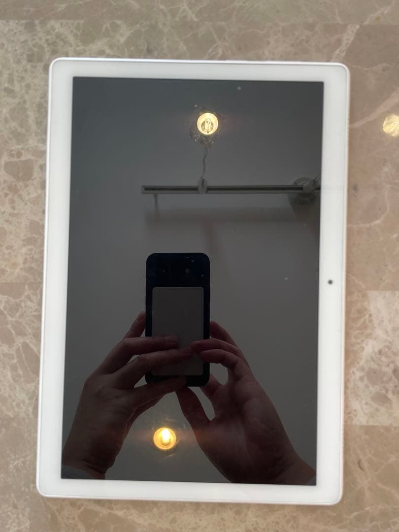 NEC　タブレットPC Androidタブレット　フィルム付き　箱付　ケース付き