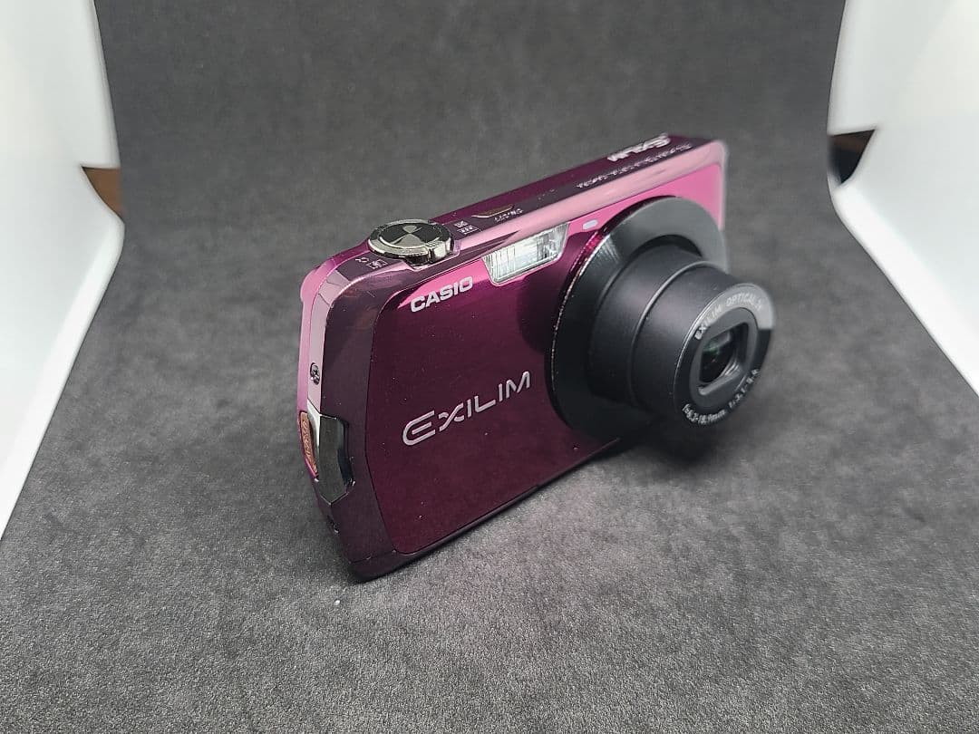 デジタルカメラ CASIO EXILIM EX-Z330