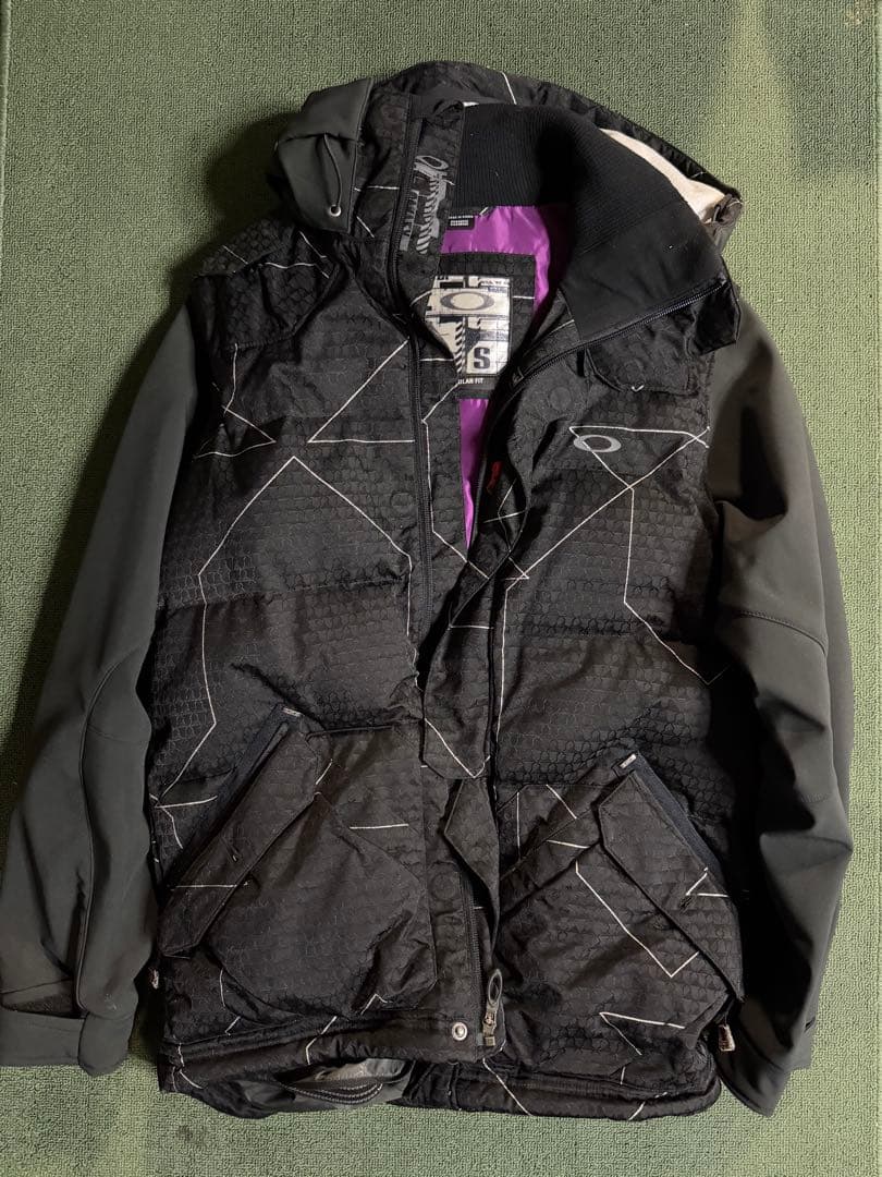 オークリー スノーボードウェア ブラック/パープル USのSサイズ