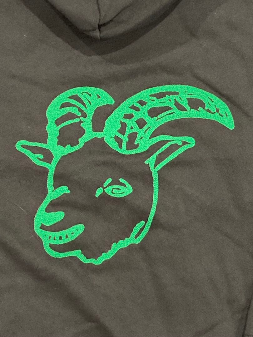 【受注生産限定】Chevon 刺繍プルオーバーパーカー ブラック/緑 XLサイズ