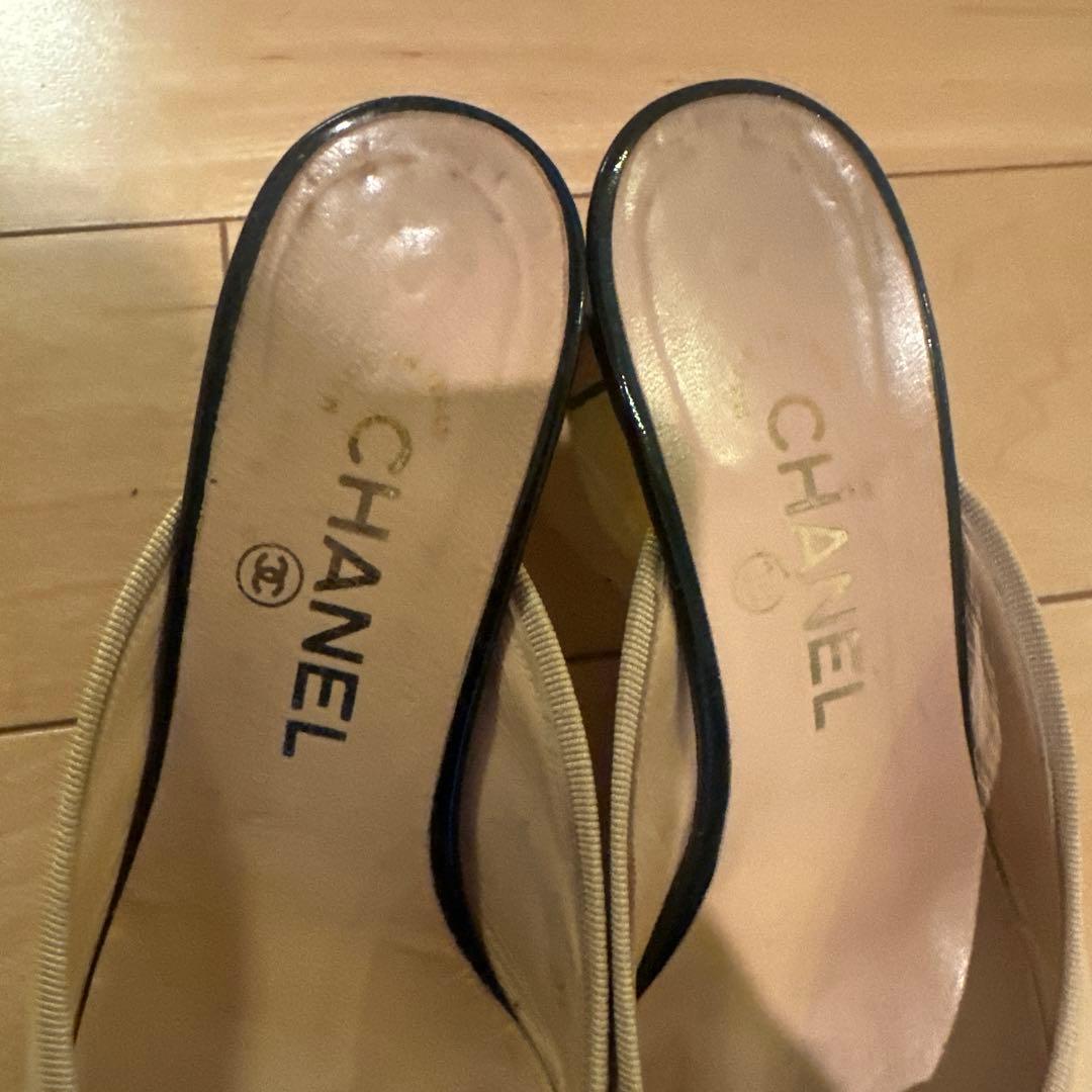 CHANEL ベージュ/ブラック ミュール　36.5