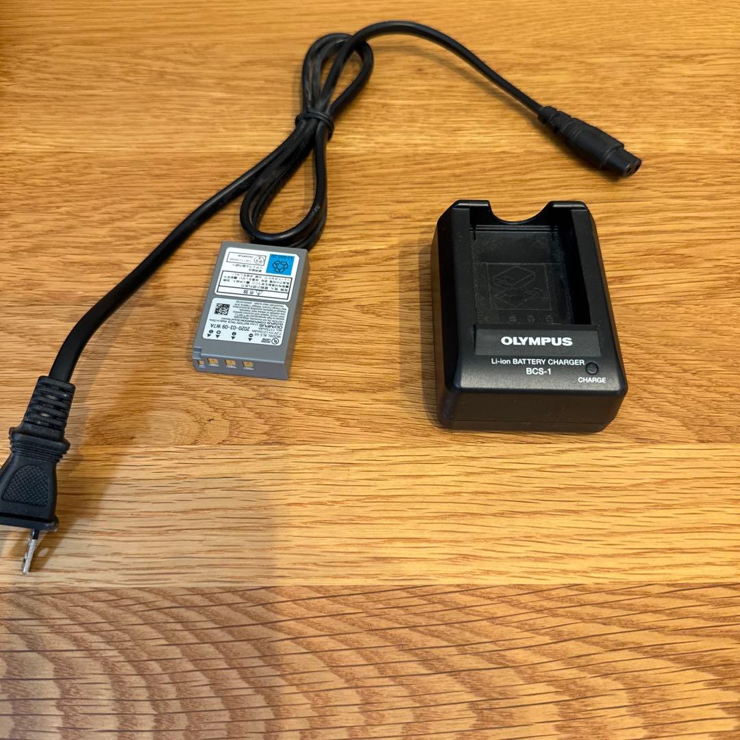 OLYMPUS OM-D ミラーレス一眼 カメラ