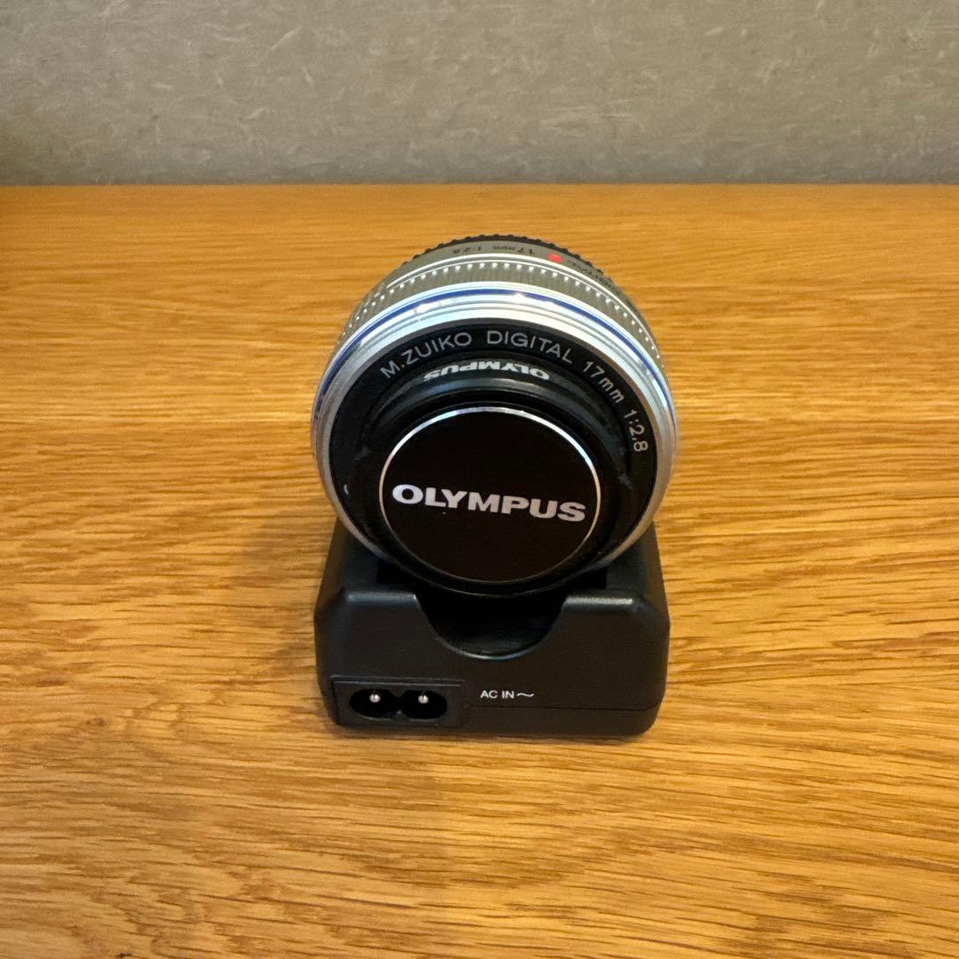 OLYMPUS OM-D ミラーレス一眼 カメラ