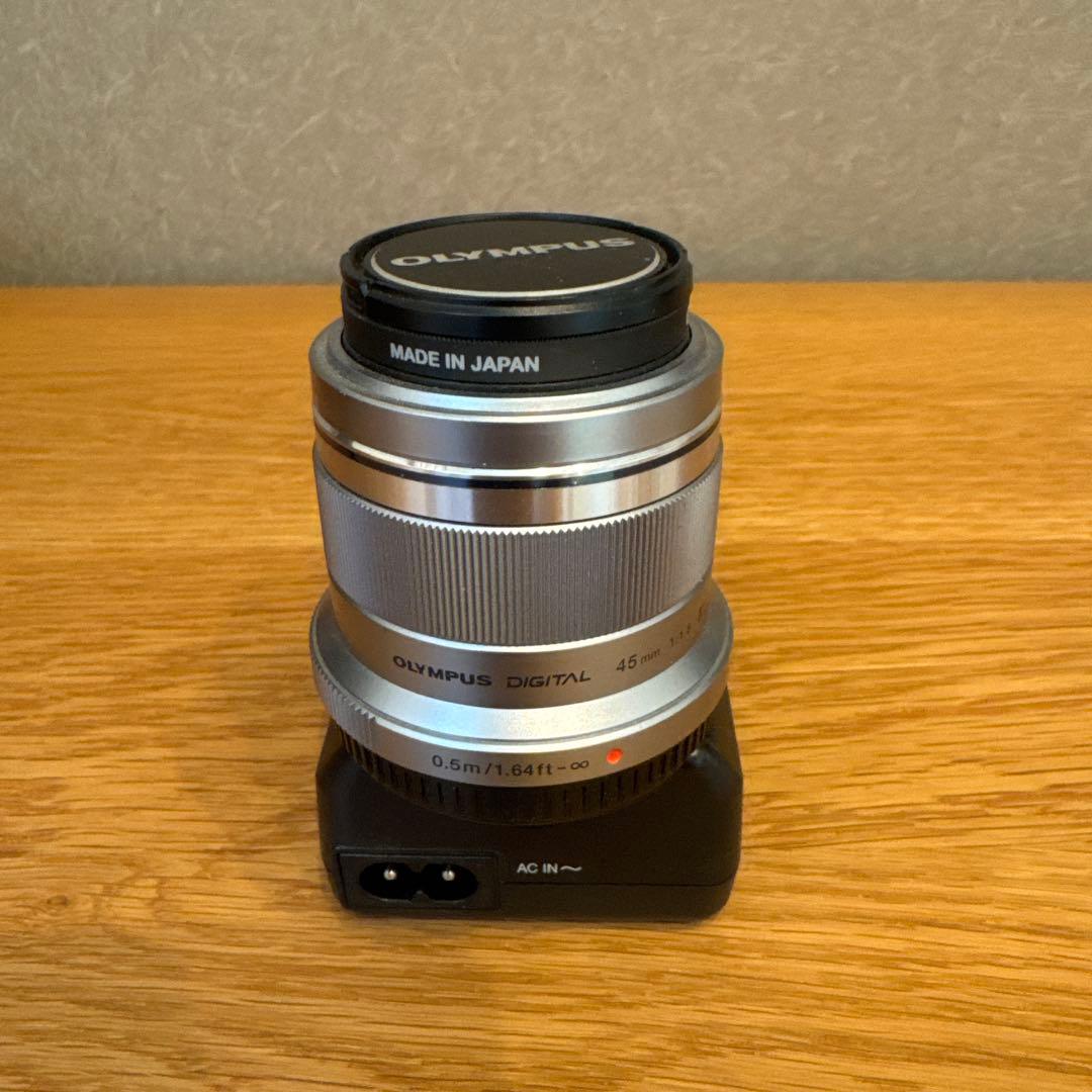 OLYMPUS OM-D ミラーレス一眼 カメラ