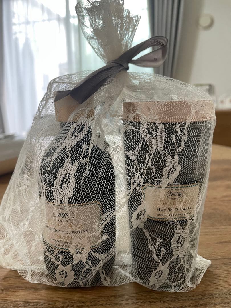 SABON ブラック バスソルトデッドシーとボディクレンザーセット