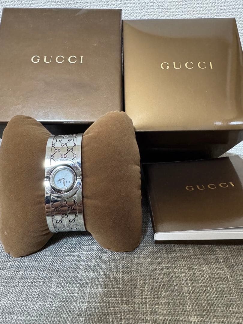 GUCCI トワール　バングル　腕時計
