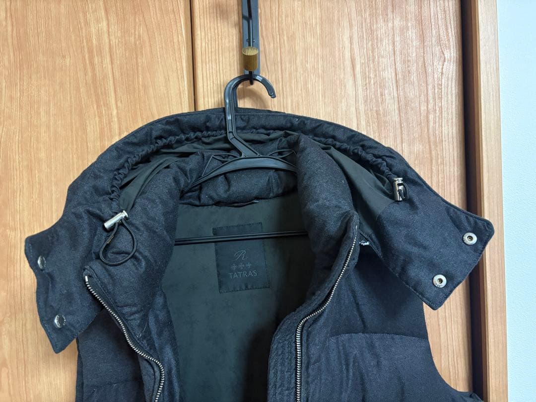 タトラス　フード付きダウンベスト グレー