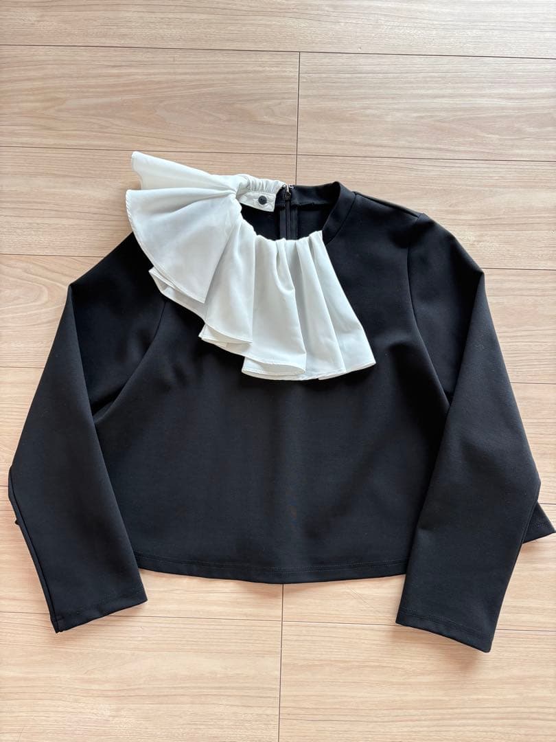 トレフル　2wayフリルトップス