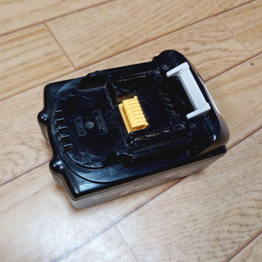 マキタ18V充電式クリーナCL182FD純正バッテリー、純正急速充電器付