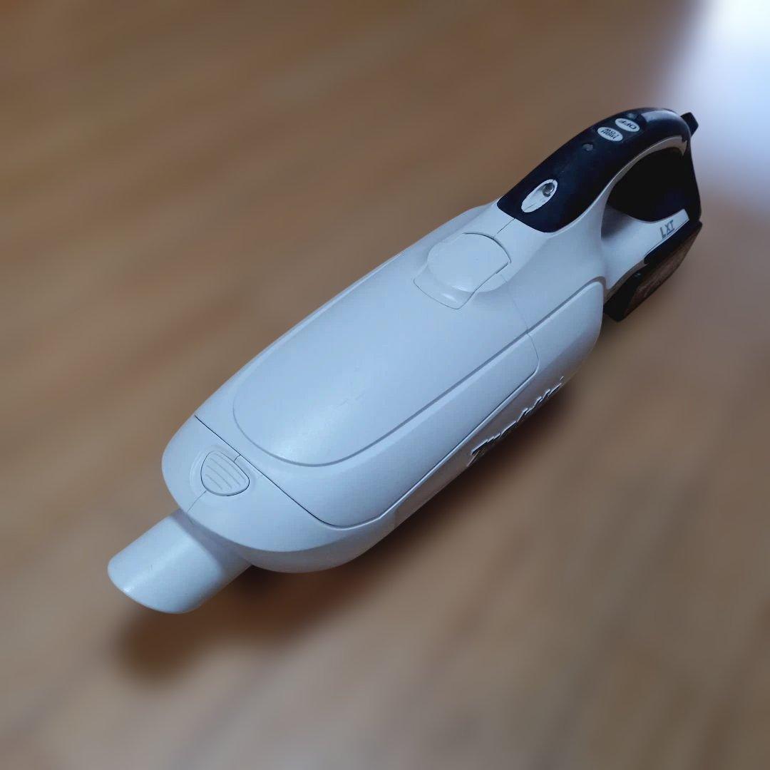 マキタ18V充電式クリーナCL182FD純正バッテリー、純正急速充電器付