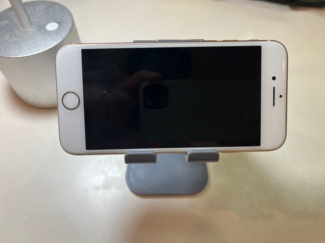 Apple iPhone8 64GB 本SIMフリー