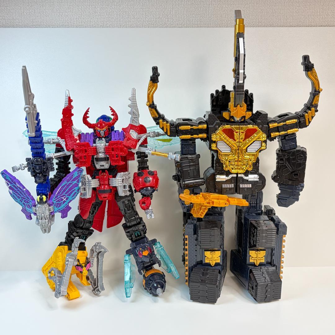 【豪華2体セット】DXキングオージャー & ゴッドコーカサスカブト まとめ売り