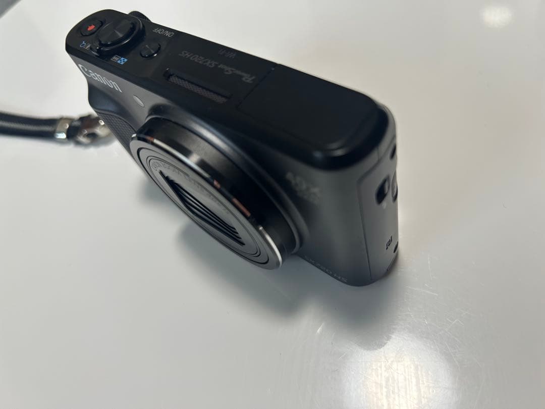 美品　Canon PowerShot SX720 HS デジカメ　ブラック