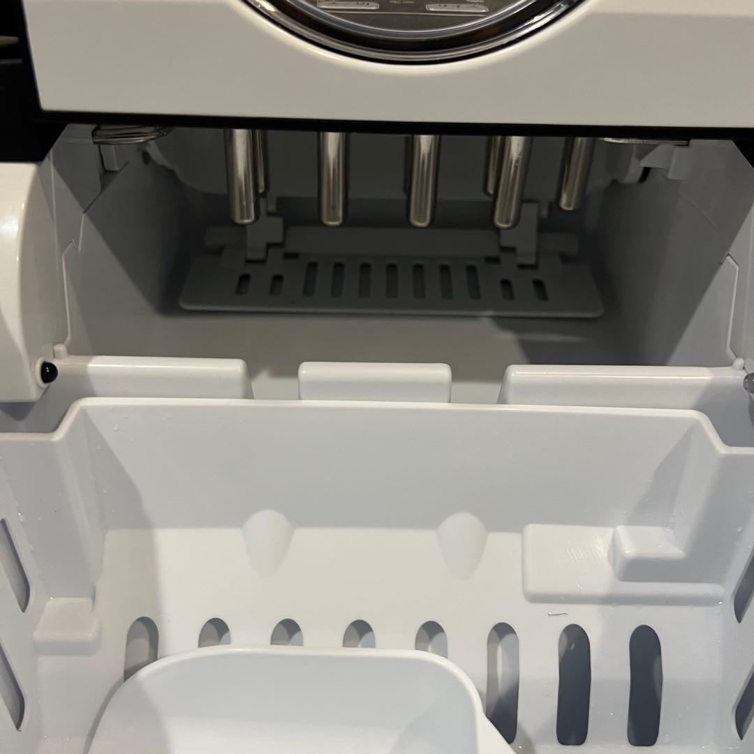 コンパクト　製氷機 ブラック　氷　製氷　ICE-C01