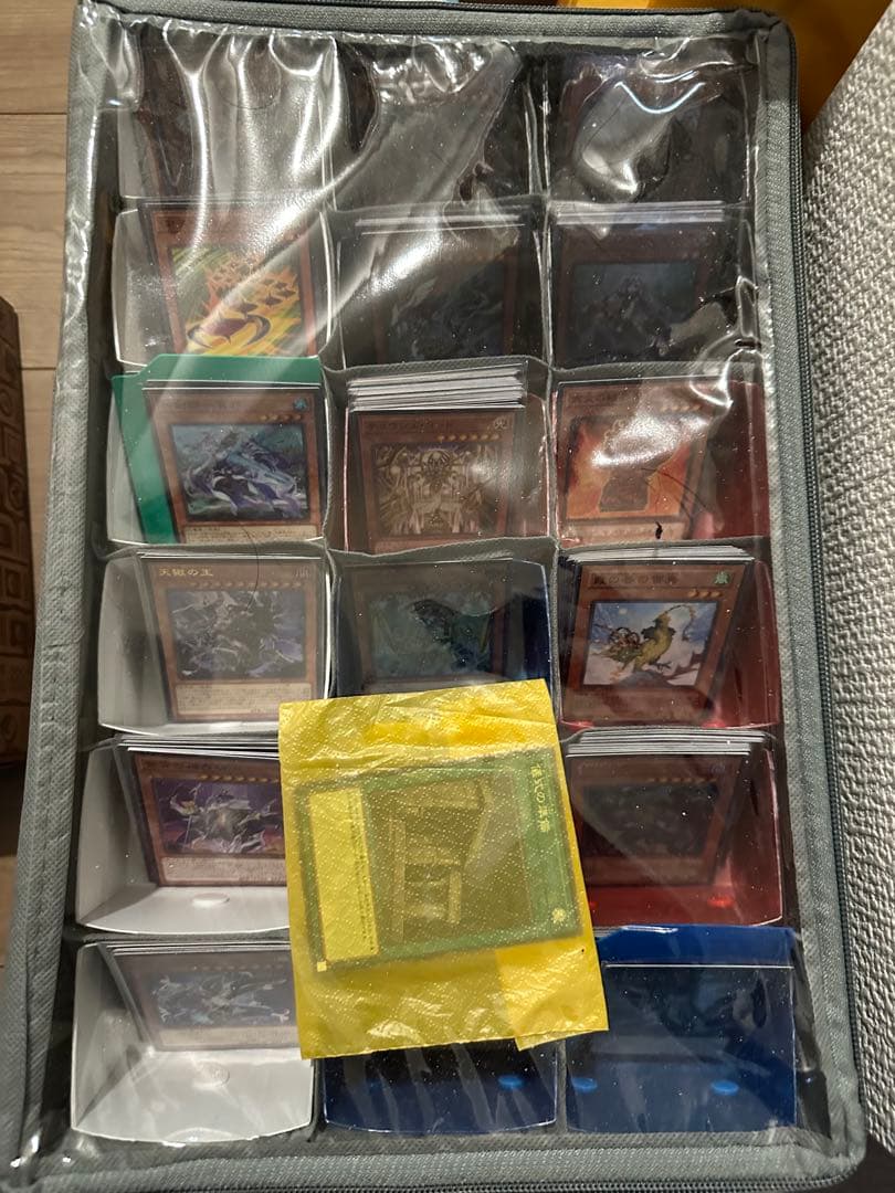 遊戯王OCGカードセットと収納ケース　引退品