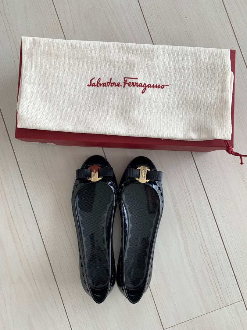 美品　フェラガモ レインシューズ