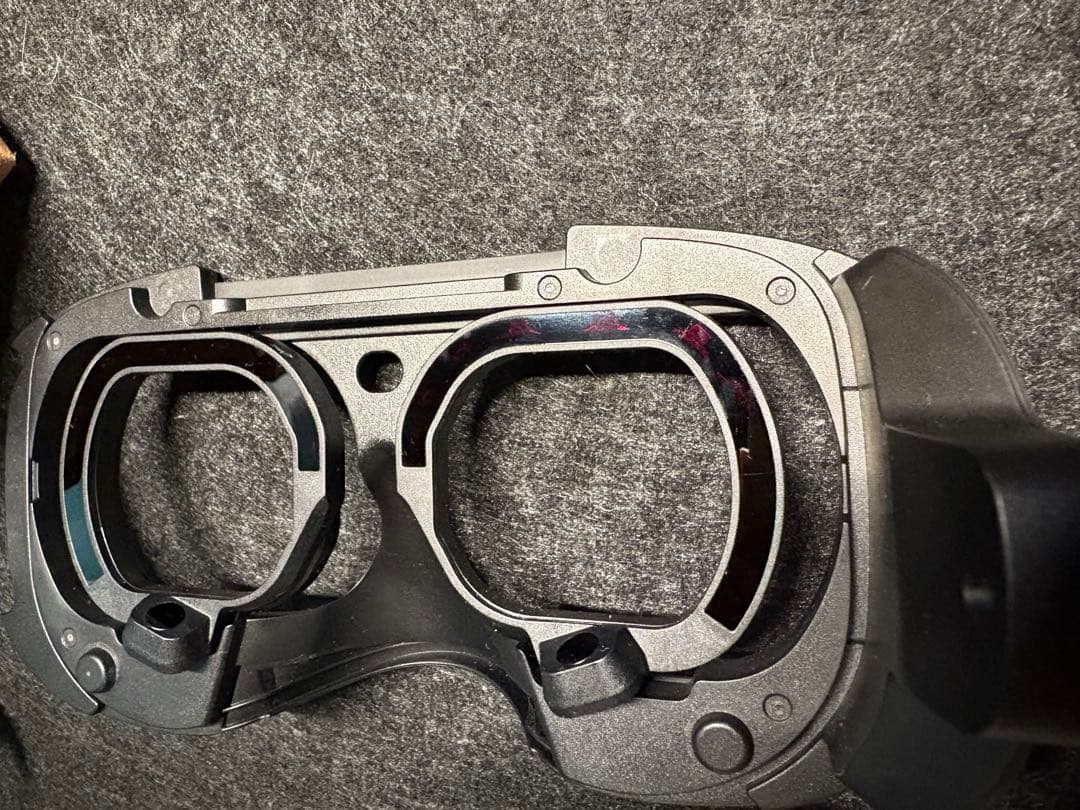 いお VIVE focus3本体、フェイストラッカー、アイトラッカー