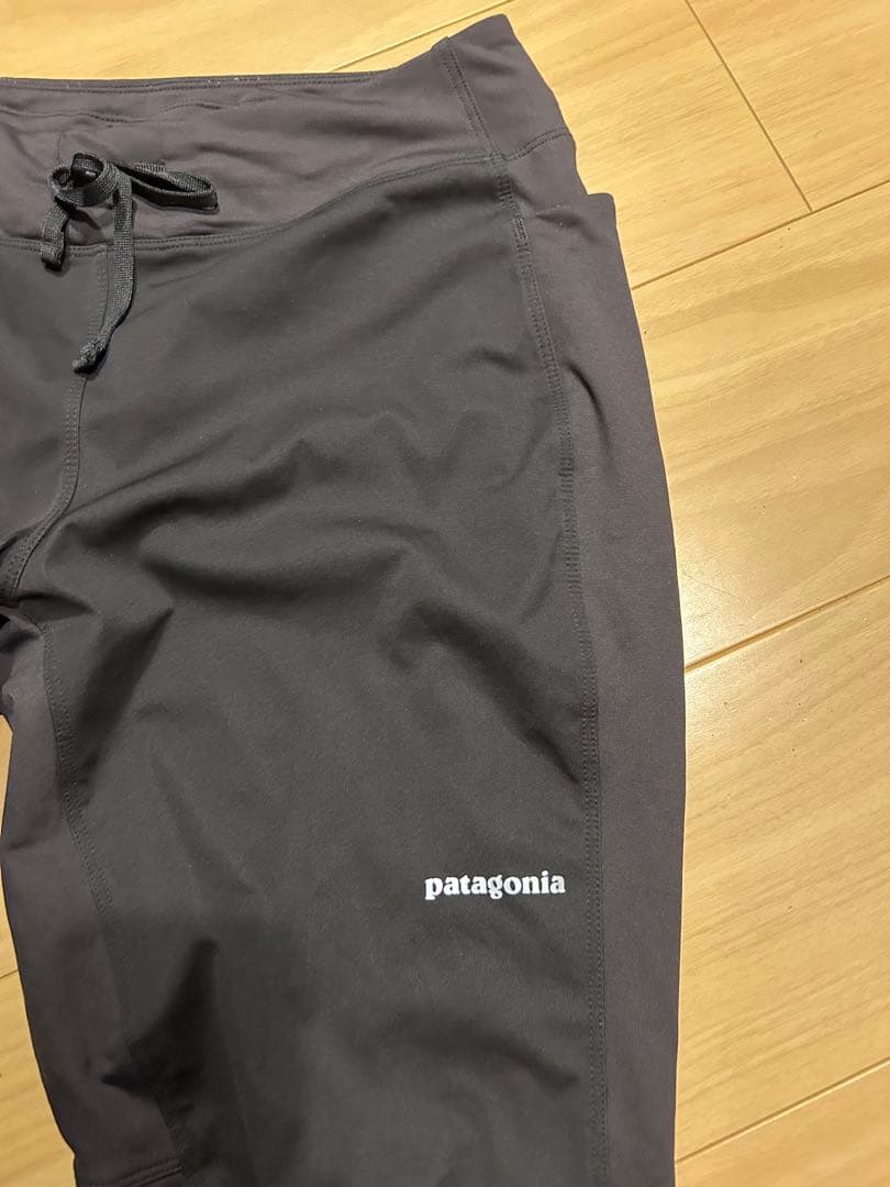 patagonia ウィメンズ・ウインド・シールド・パンツ Mサイズ　Black