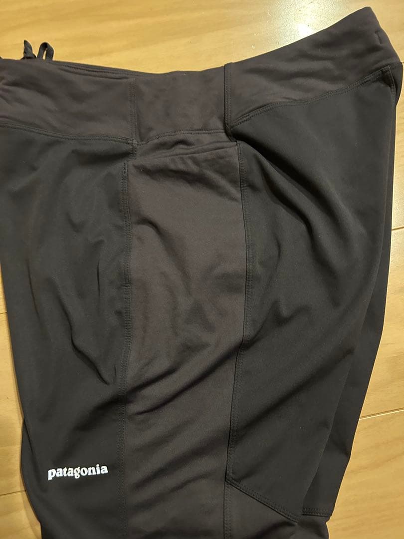 patagonia ウィメンズ・ウインド・シールド・パンツ Mサイズ　Black
