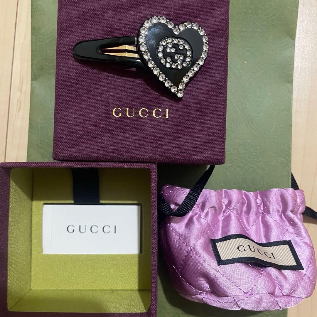 GUCCI ハート型 ヘアピン