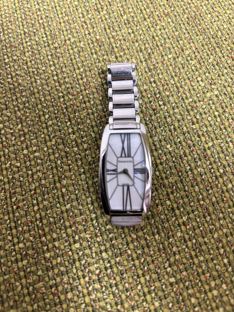 ティファニー トノー型 レディース腕時計 電池切れ
