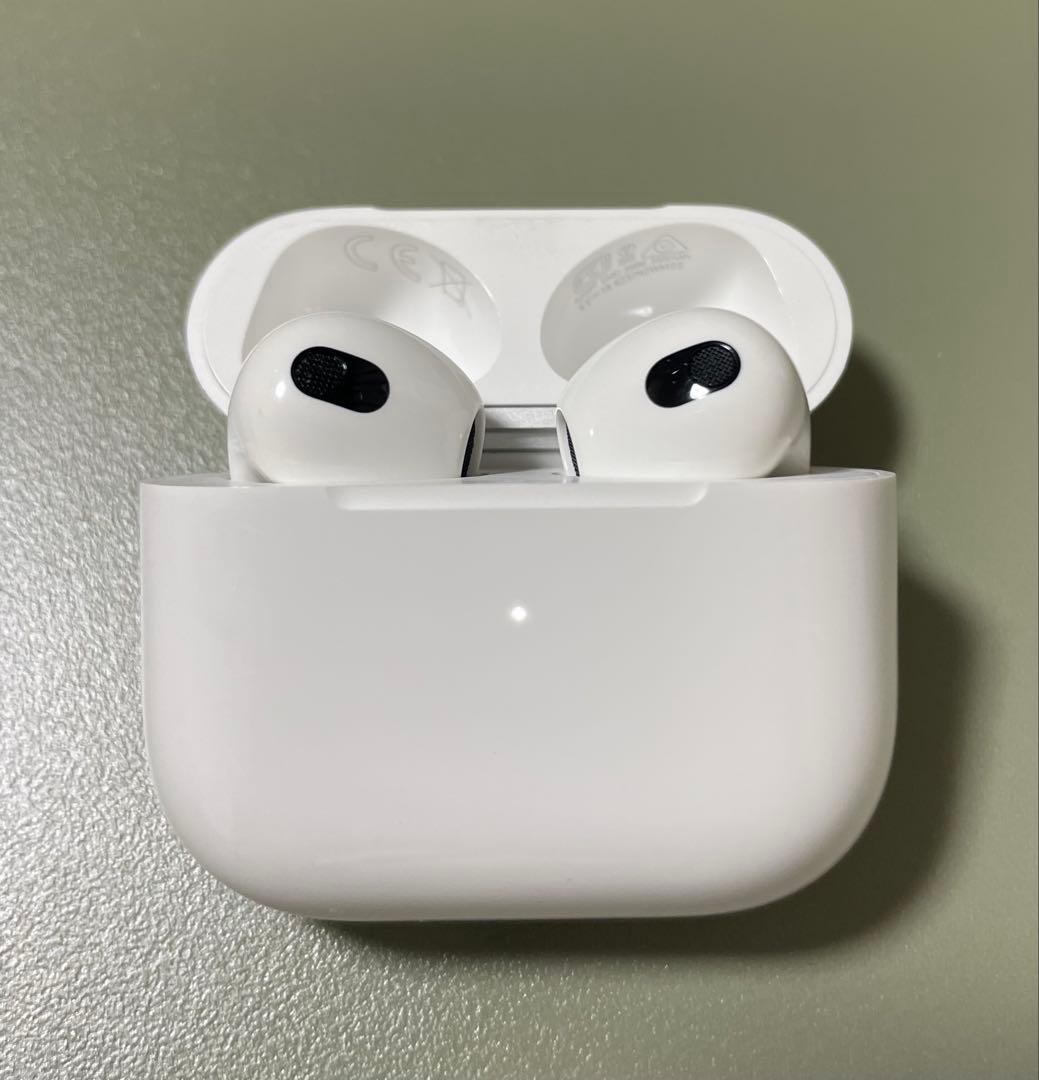 MagSafe充電ケース付きAirPods（第3世代）