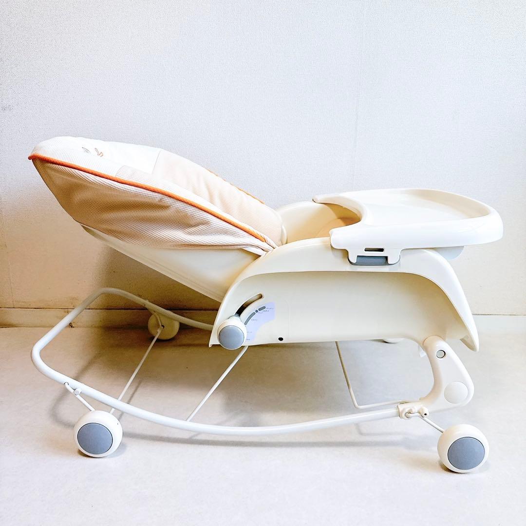 【極美品】コンビ　プルメアS ベビーチェア　ラック　テーブル付き　バウンサー