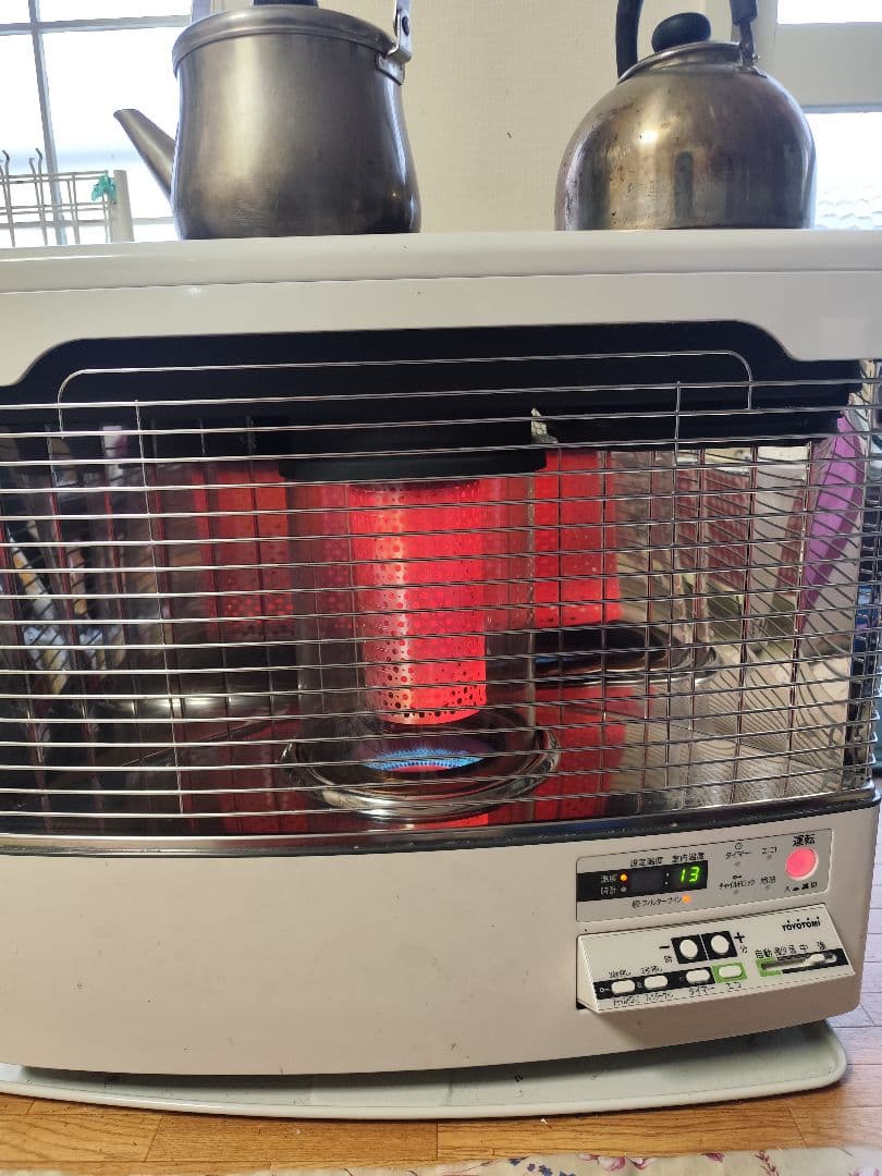 トヨトミ ffストーブ FR-70M 石油ファンヒーター　2023年11月購入