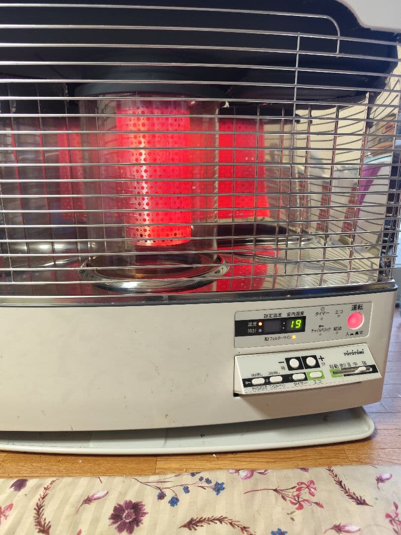 トヨトミ ffストーブ FR-70M 石油ファンヒーター　2023年11月購入