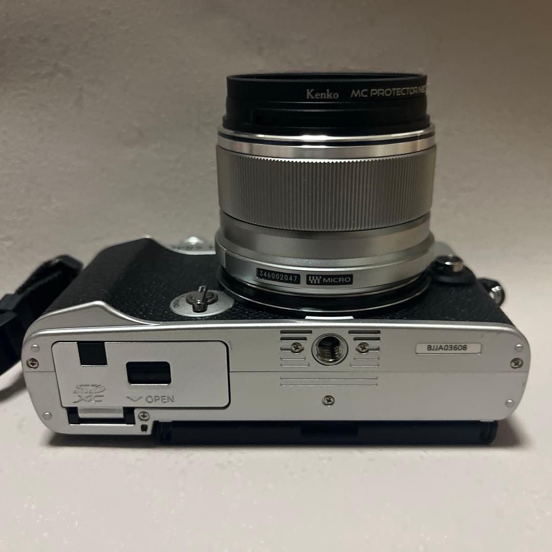 OLYMPUSpen ep7 単焦点レンズ付き ブラック バラ売り可