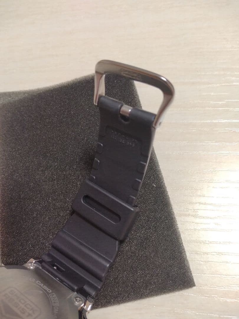 【美品】G-SHOCK　デジタル　シルバー　GM-5600