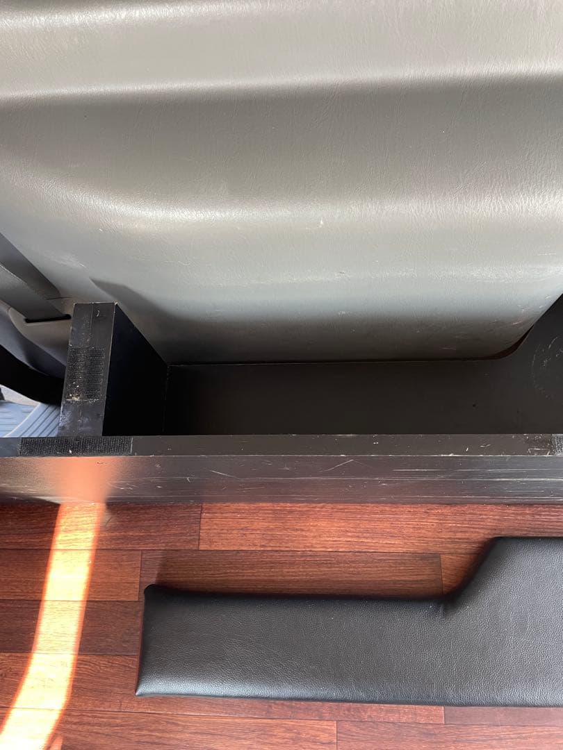 ハイエース200系　CRAFTPULS製ベットキット