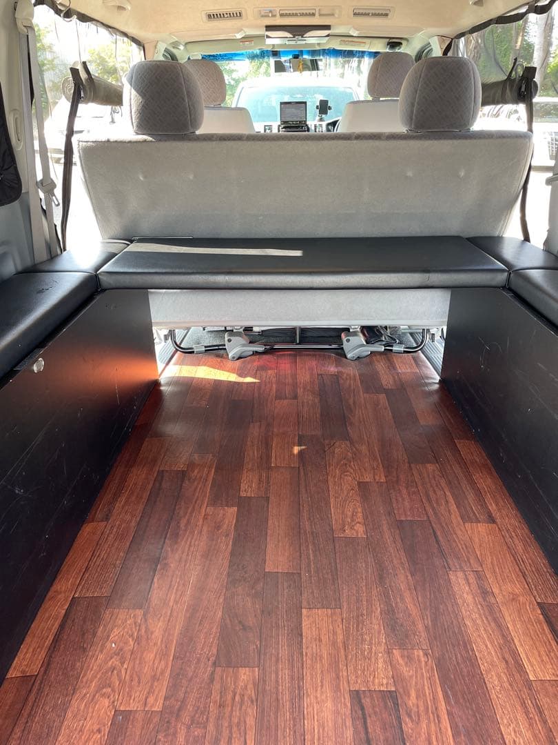 ハイエース200系　CRAFTPULS製ベットキット