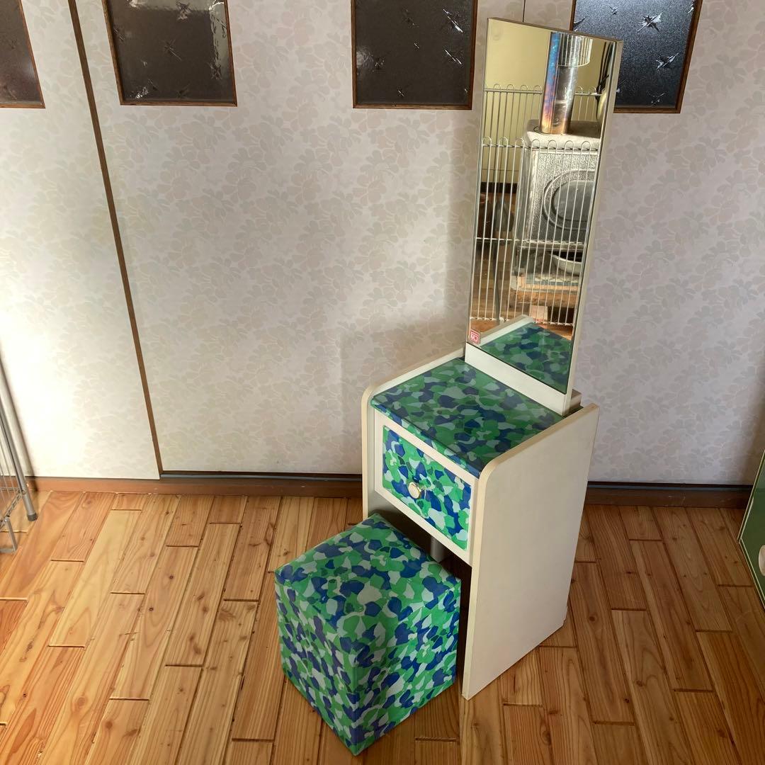 レトロポップなドレッサー