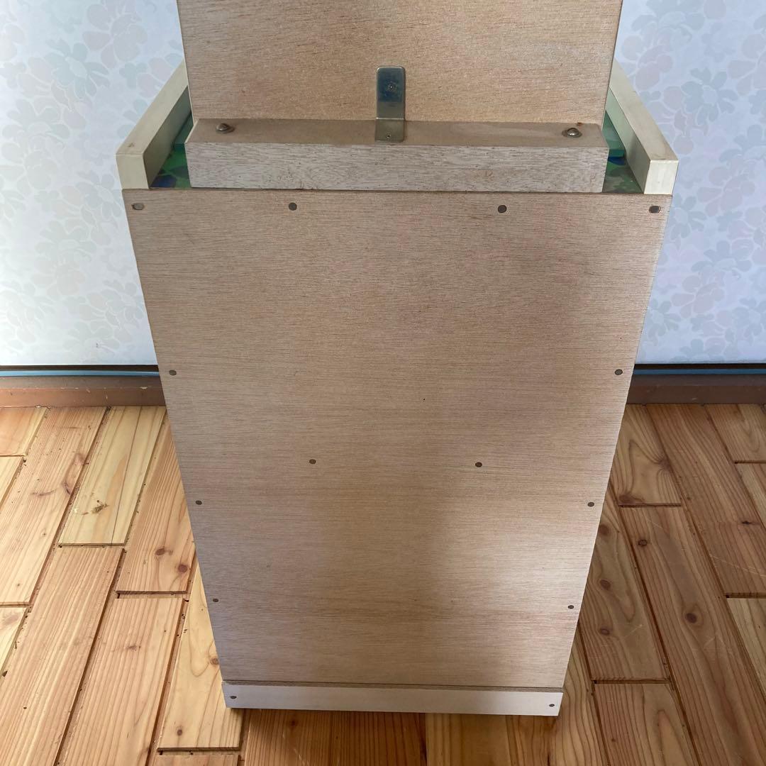 レトロポップなドレッサー