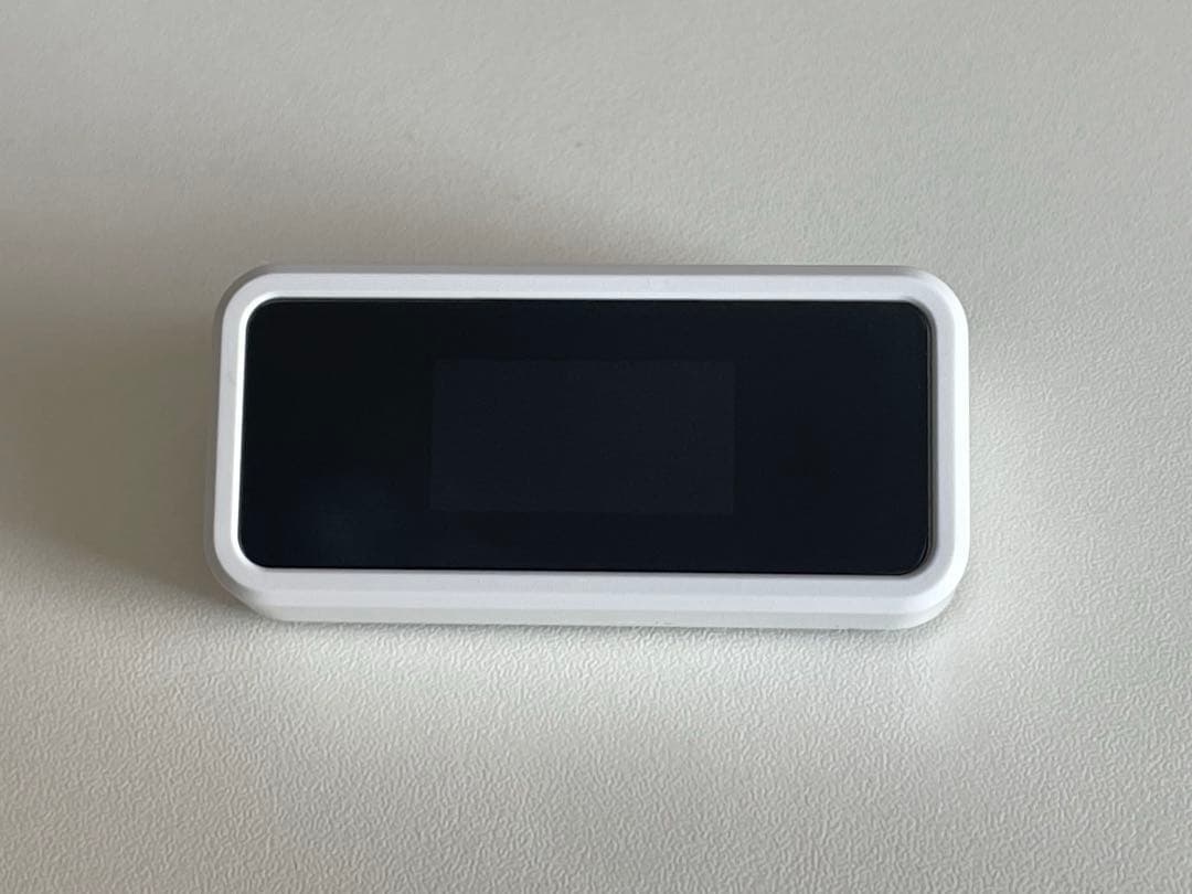 Arbiter Studio AKITSU MEDIUM ホワイト