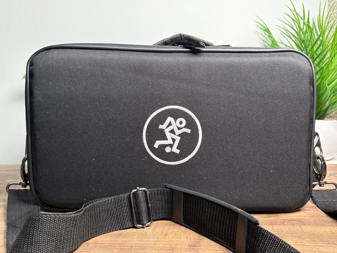 MACKIE FreePlay LIVEポータブルPAスピーカー 専用バッグ付き