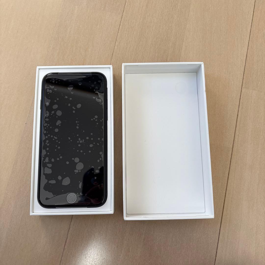 未使用品　iPhone SE 第3世代 64GB ミッドナイト
