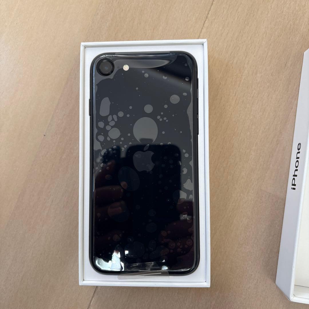 未使用品　iPhone SE 第3世代 64GB ミッドナイト