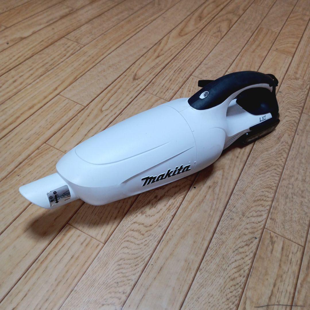 マキタ18V充電式クリーナ　CL180FD 純正バッテリーと純正充電器付