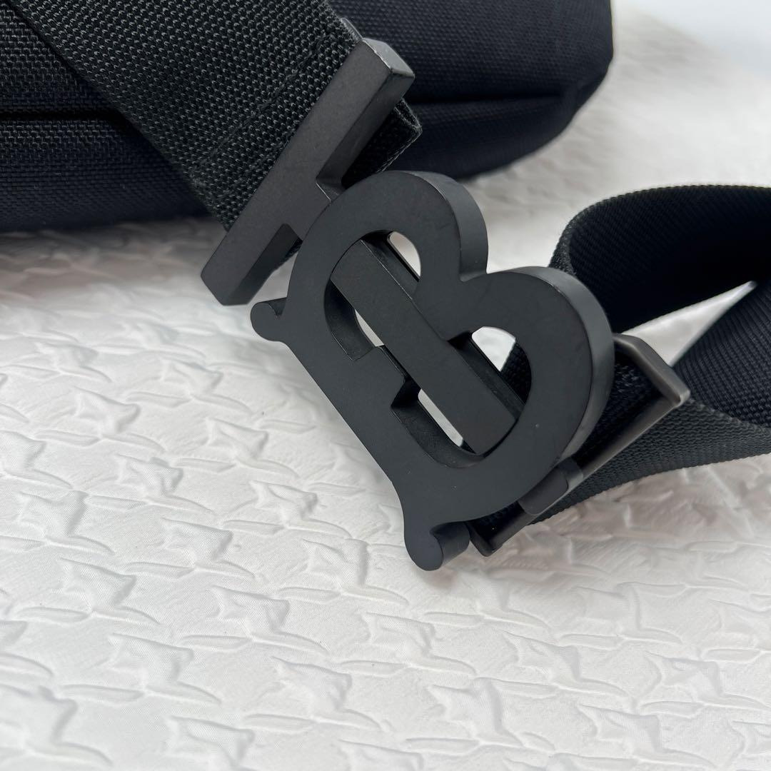 ✨美品✨BURBERRY バーバリー　ホースフェリープリント　ボディバッグ