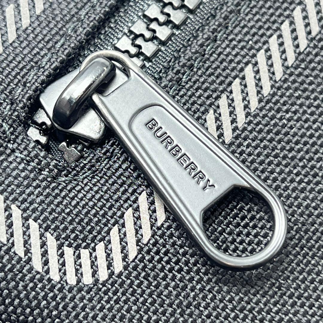 ✨美品✨BURBERRY バーバリー　ホースフェリープリント　ボディバッグ