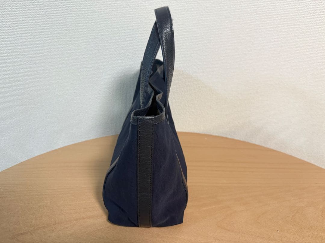 ペッレモルビダ ミニトートバッグ TE011N ネイビー