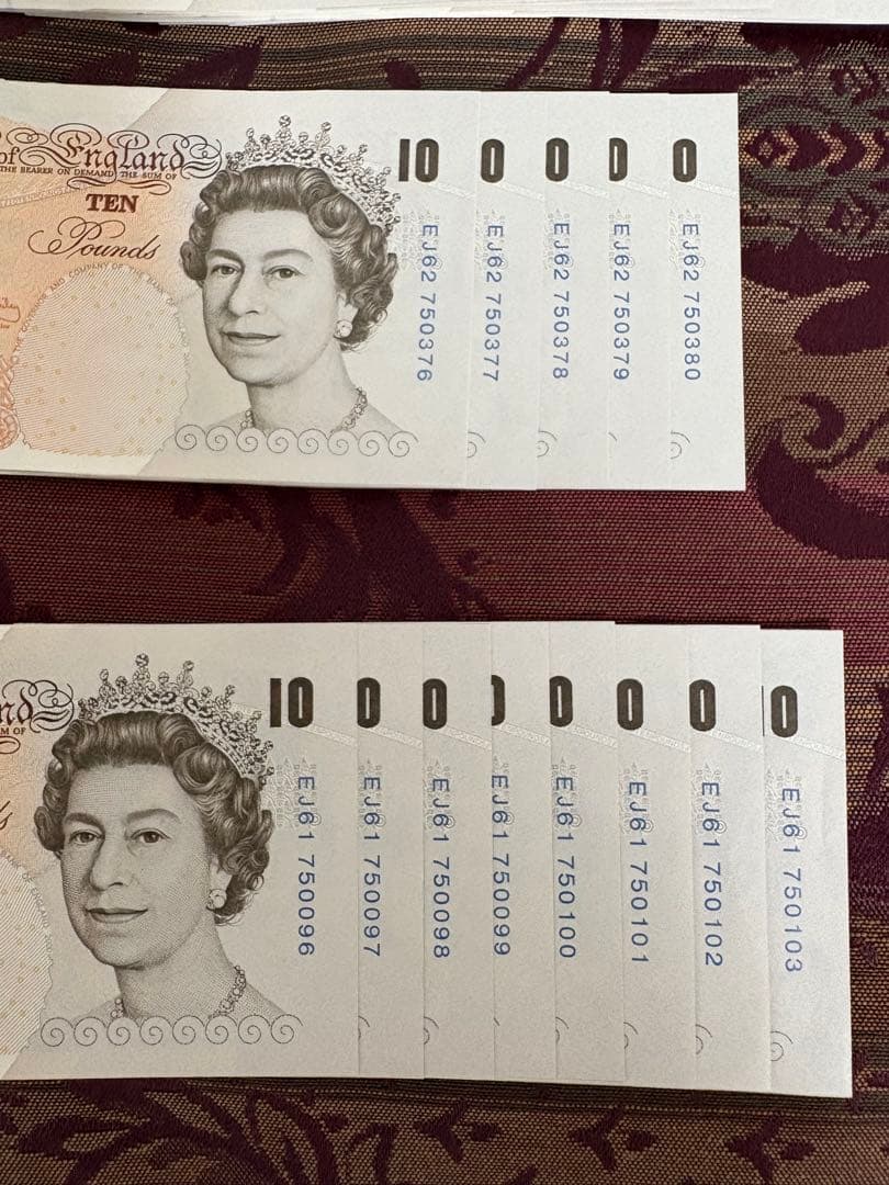 芙*子様 イギリス　旧紙幣　10ポンド　32枚　5ポンド　16枚　合計400ポン