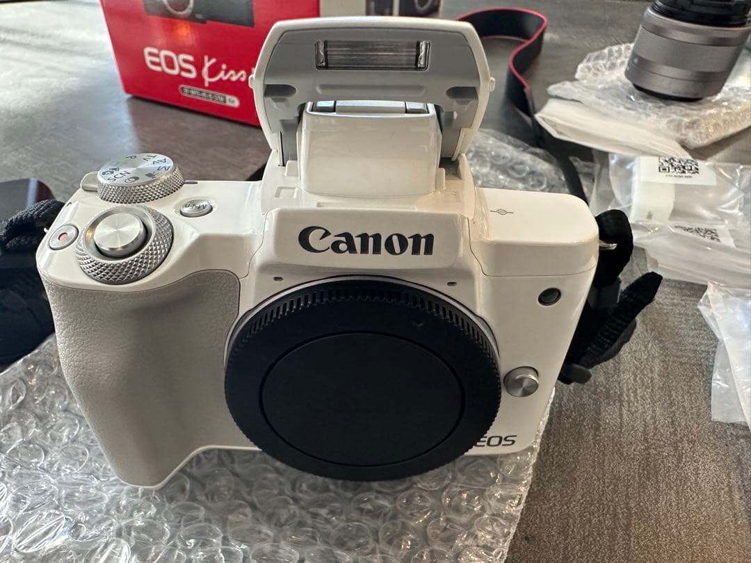【美品】Canon／EOS Kiss M 本体　ホワイト