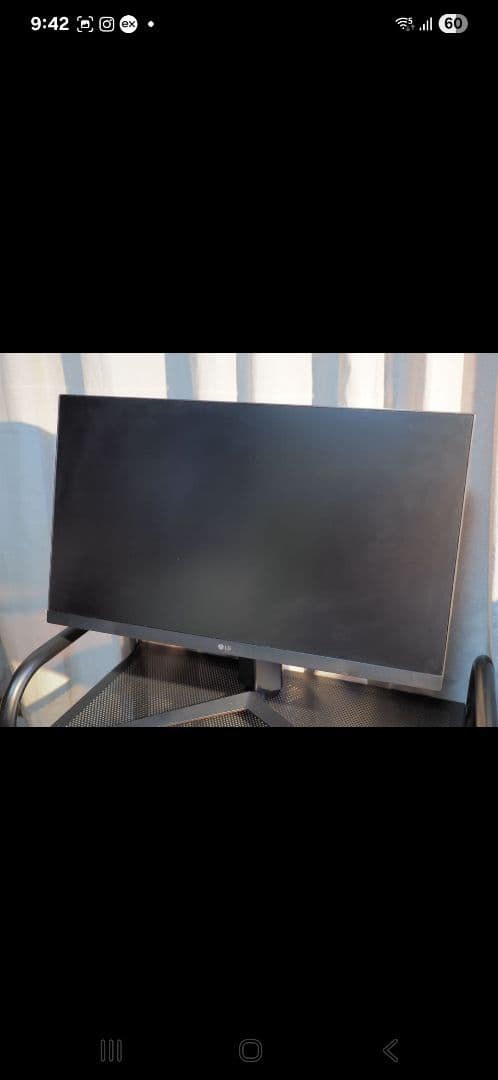 ホワイトPCケース 冷却ファン3基 USBポート4つ