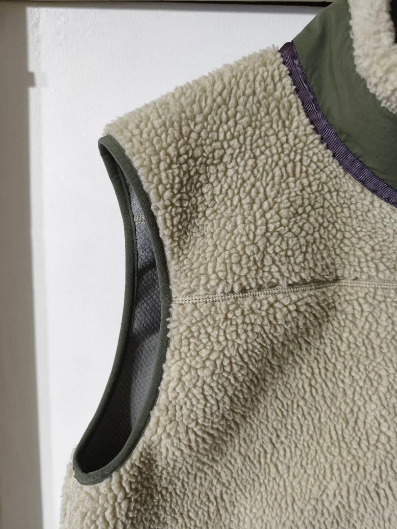 【patagonia】 フリースベスト Lサイズ ベージュ/カーキ　美品