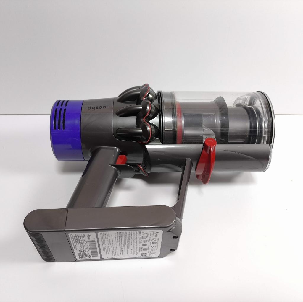 バッテリー良好　ダイソン SV12 サイクロン掃除機 本体と付属品 No21