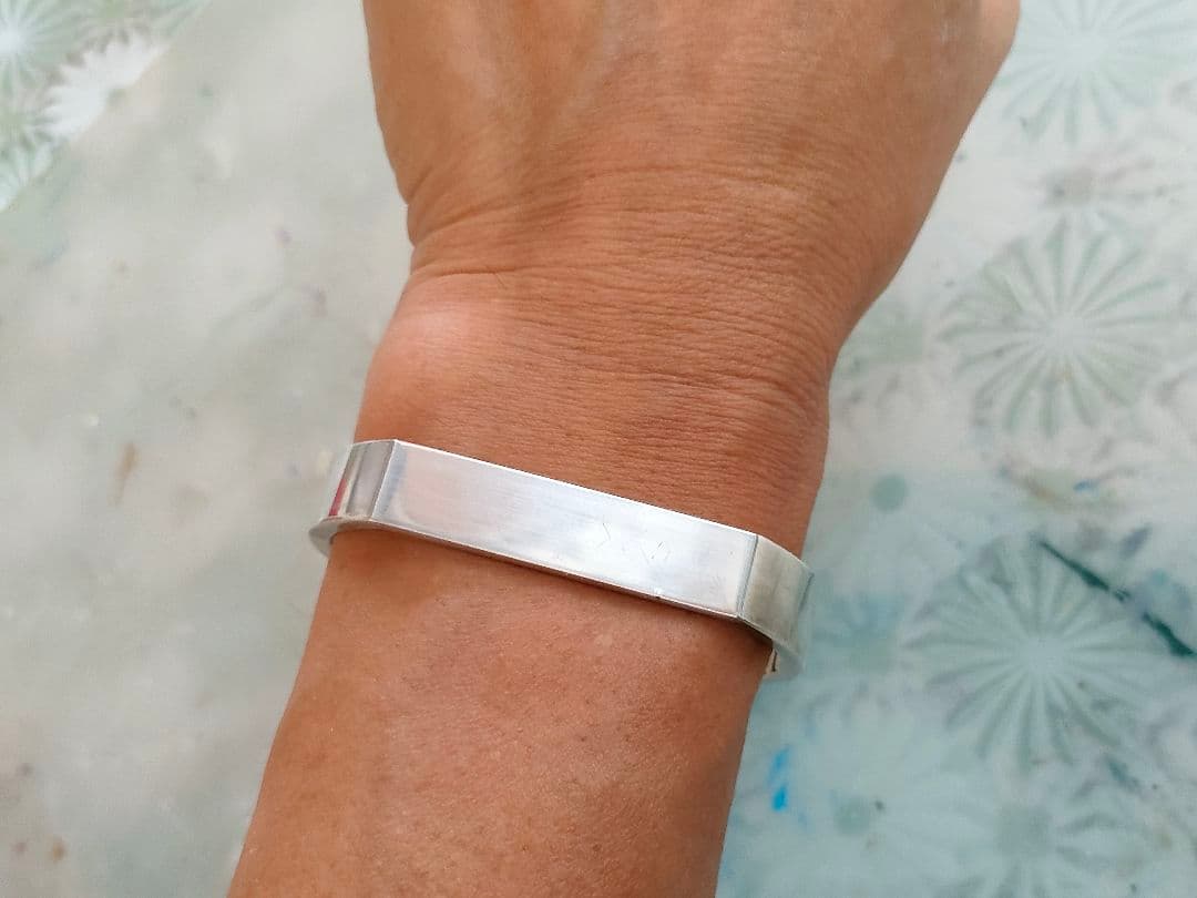 GUCCI シルバー オープンバングル