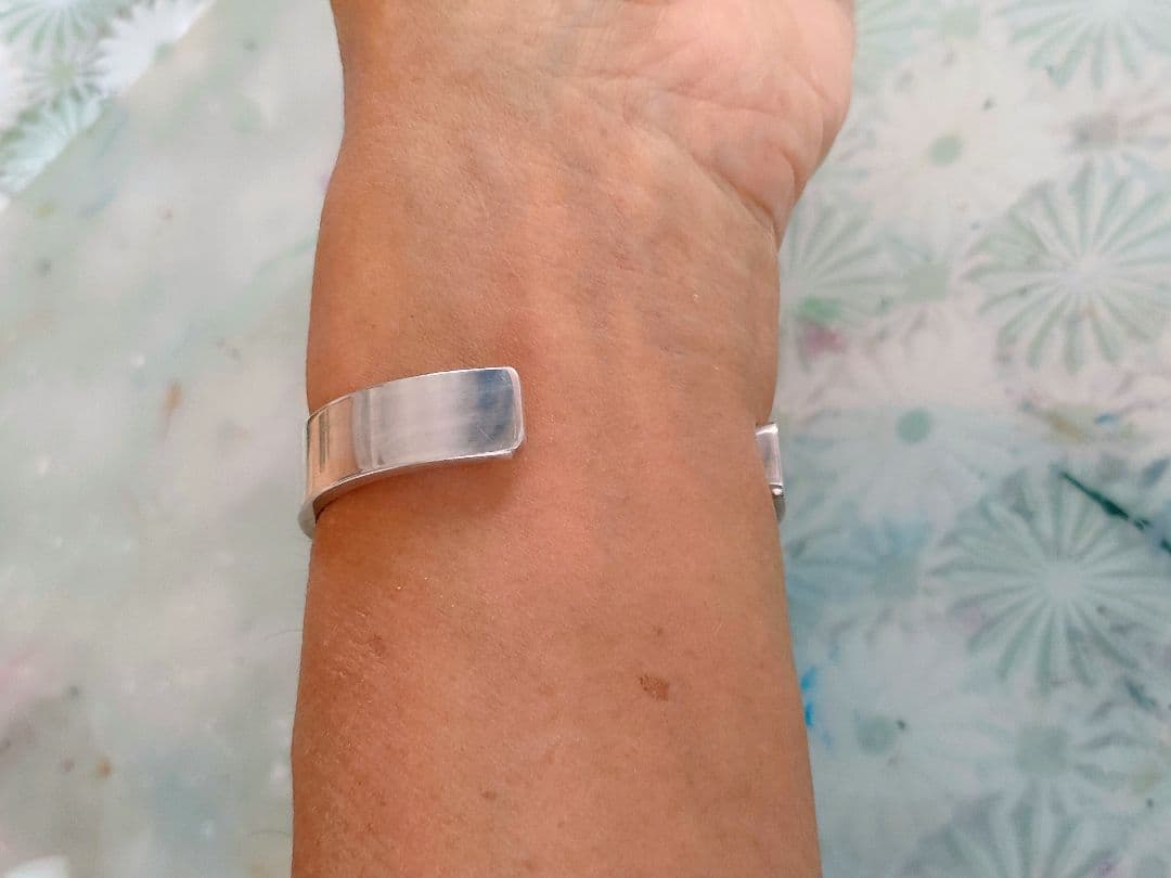 GUCCI シルバー オープンバングル